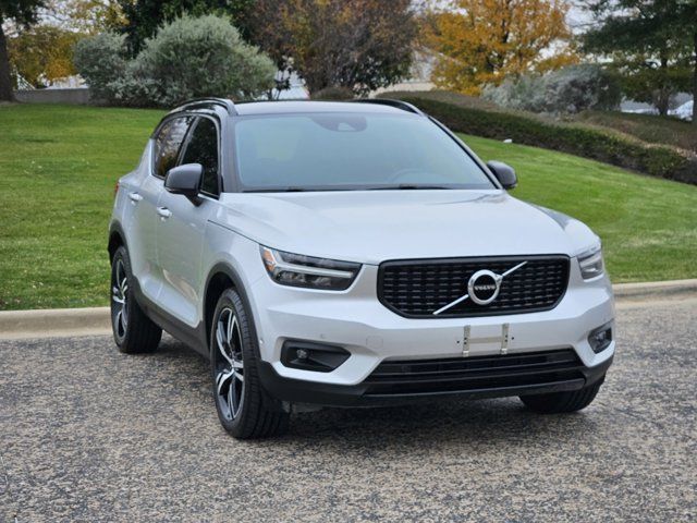 2019 Volvo XC40 R-Design