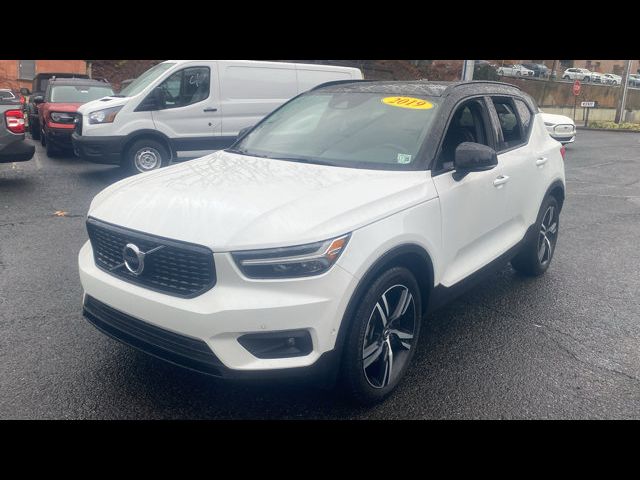 2019 Volvo XC40 R-Design