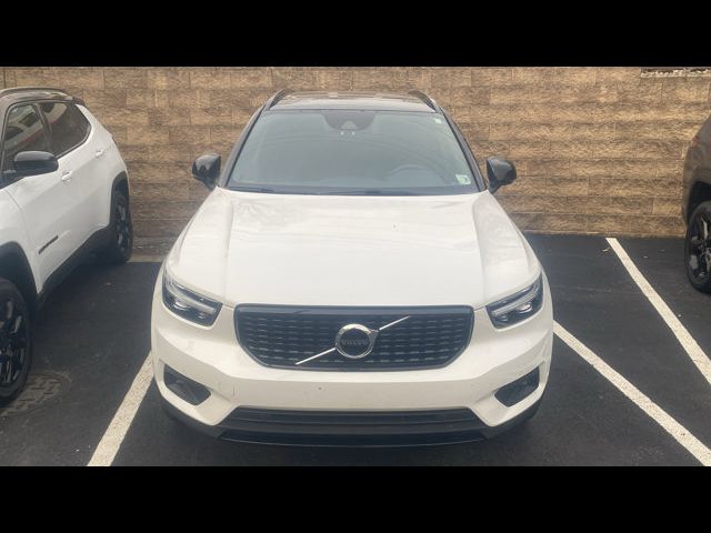 2019 Volvo XC40 R-Design