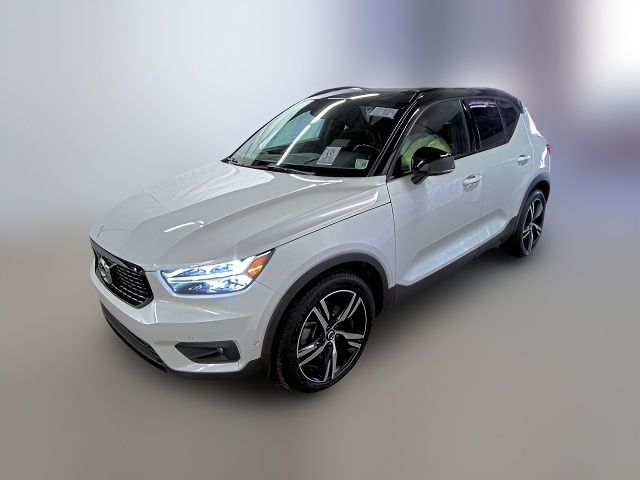 2019 Volvo XC40 R-Design