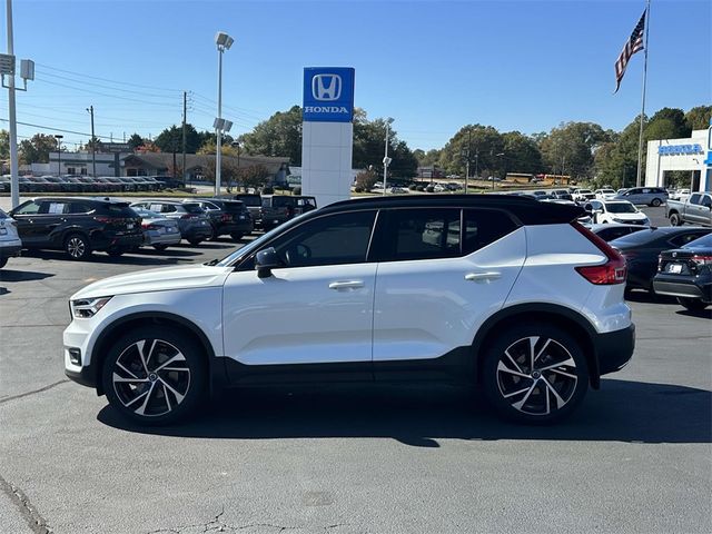 2019 Volvo XC40 R-Design