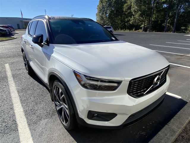 2019 Volvo XC40 R-Design