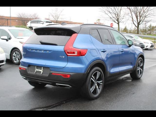 2019 Volvo XC40 R-Design