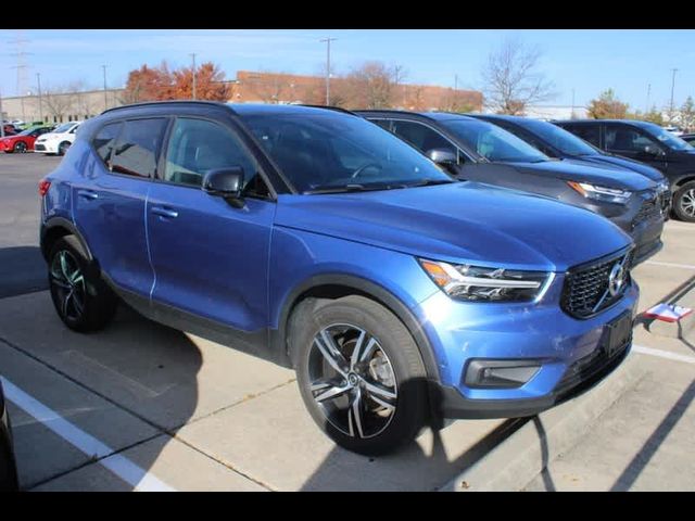 2019 Volvo XC40 R-Design