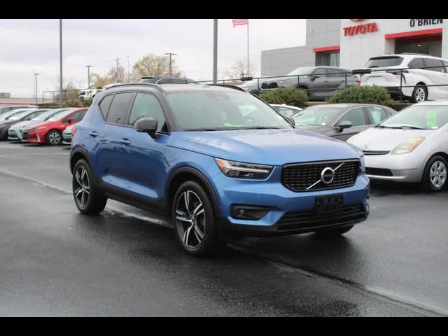 2019 Volvo XC40 R-Design