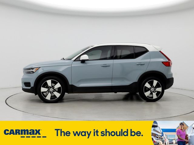 2019 Volvo XC40 Momentum