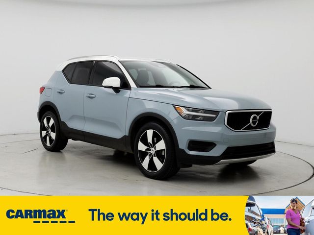 2019 Volvo XC40 Momentum