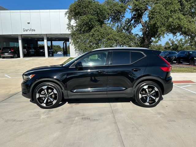 2019 Volvo XC40 Momentum