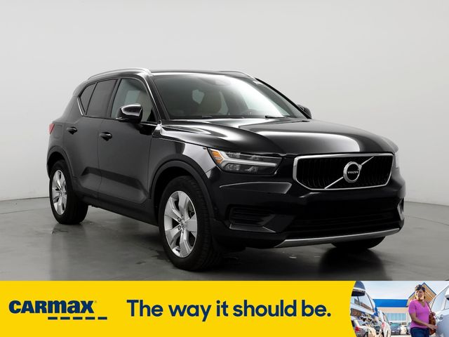 2019 Volvo XC40 Momentum