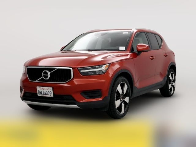 2019 Volvo XC40 Momentum