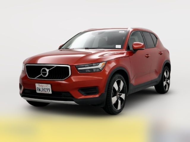 2019 Volvo XC40 Momentum