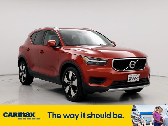 2019 Volvo XC40 Momentum