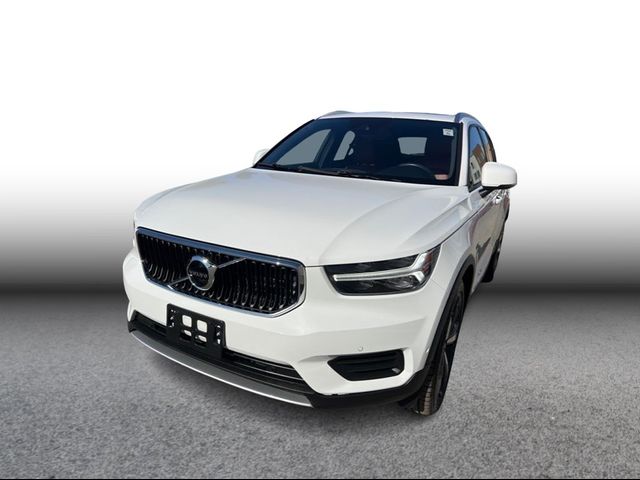 2019 Volvo XC40 Momentum