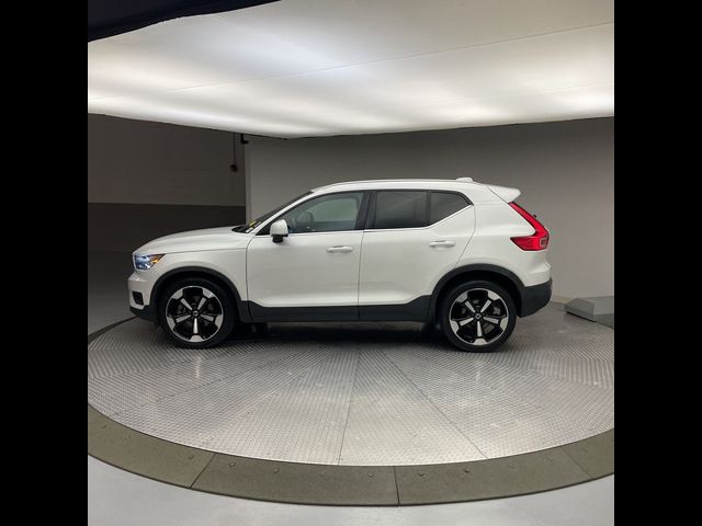 2019 Volvo XC40 Inscription