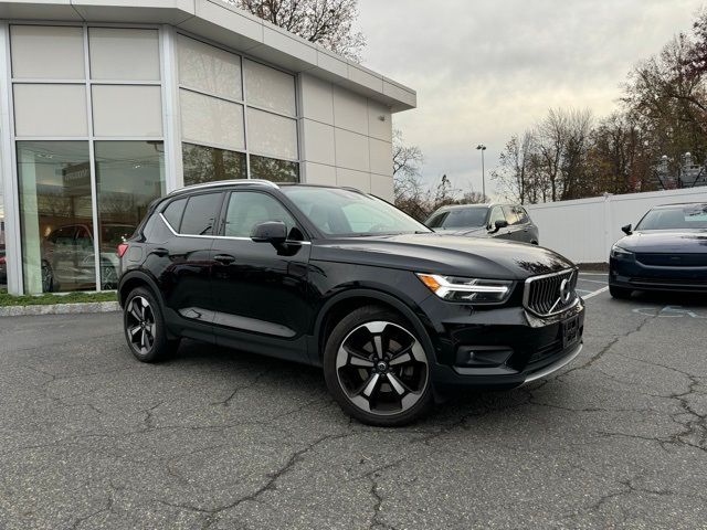 2019 Volvo XC40 Inscription