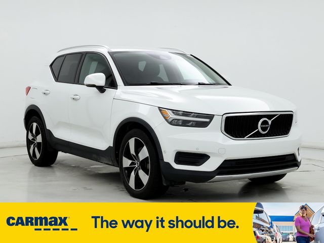 2019 Volvo XC40 Momentum