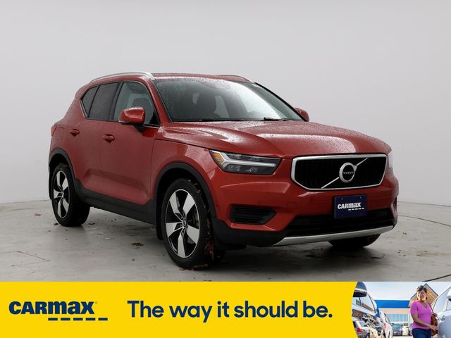 2019 Volvo XC40 Momentum