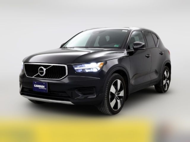 2019 Volvo XC40 Momentum