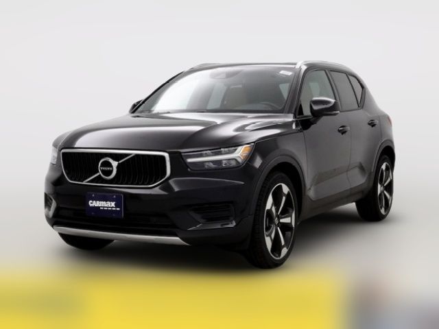 2019 Volvo XC40 Momentum