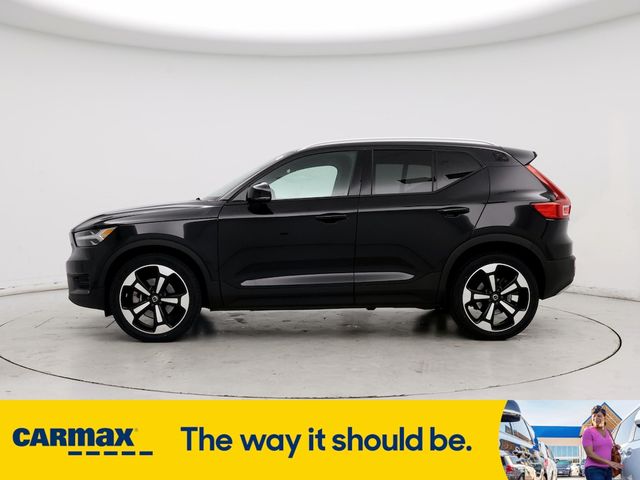 2019 Volvo XC40 Momentum