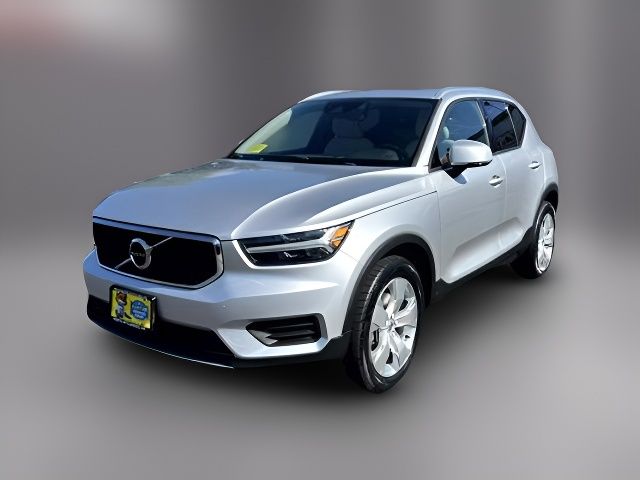 2019 Volvo XC40 Momentum