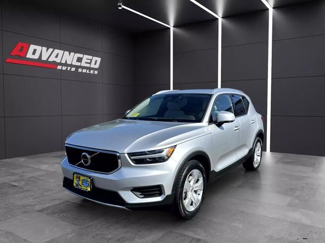 2019 Volvo XC40 Momentum