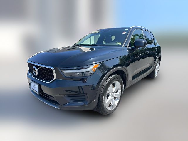 2019 Volvo XC40 Momentum