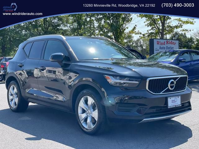 2019 Volvo XC40 Momentum