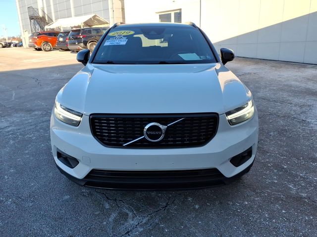 2019 Volvo XC40 R-Design