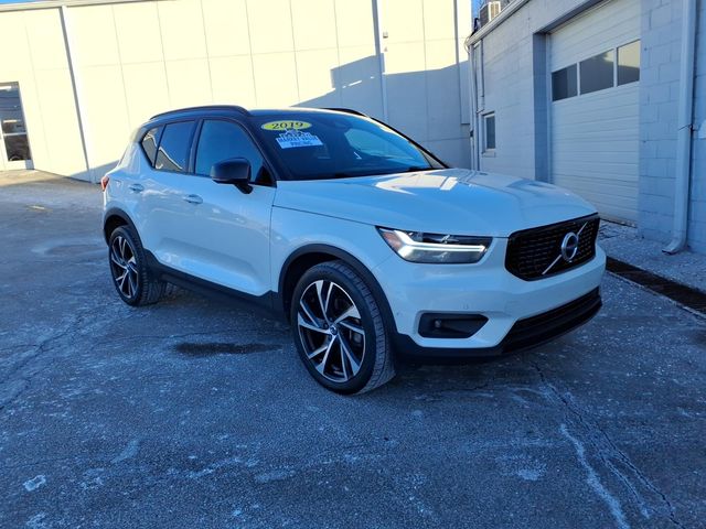 2019 Volvo XC40 R-Design