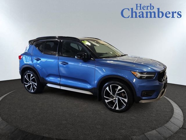 2019 Volvo XC40 R-Design