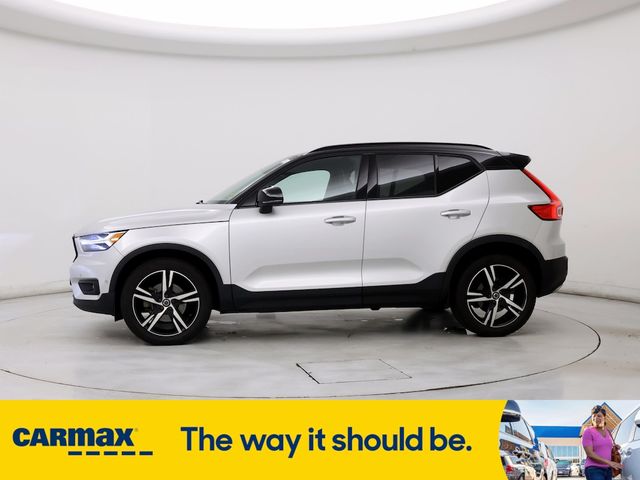 2019 Volvo XC40 R-Design