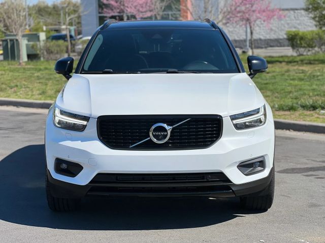 2019 Volvo XC40 R-Design