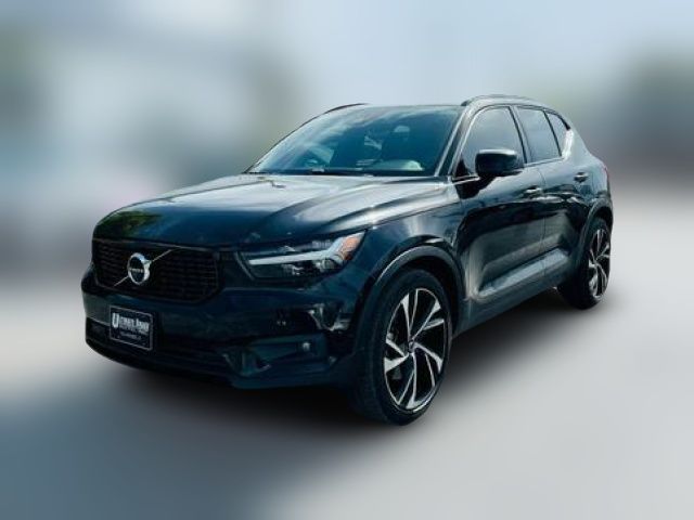 2019 Volvo XC40 R-Design