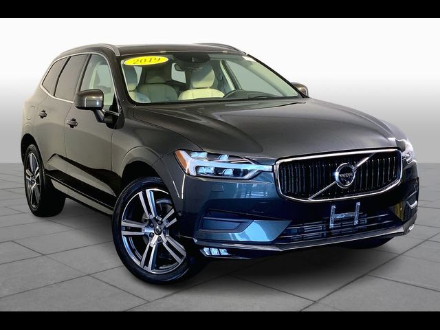 2019 Volvo XC60 Momentum