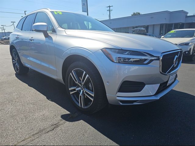 2019 Volvo XC60 Momentum