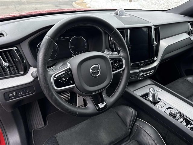 2019 Volvo XC60 R-Design