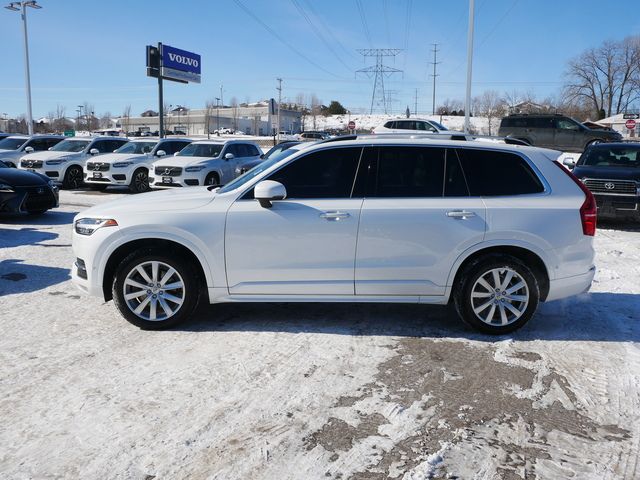 2019 Volvo XC90 Momentum