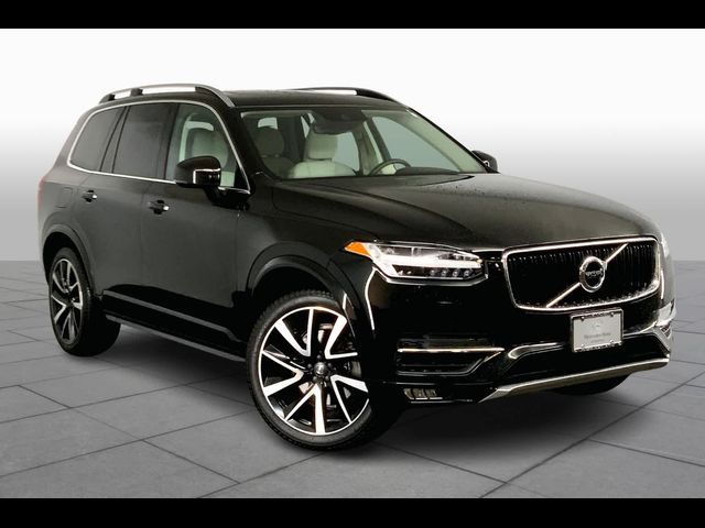 2019 Volvo XC90 Momentum