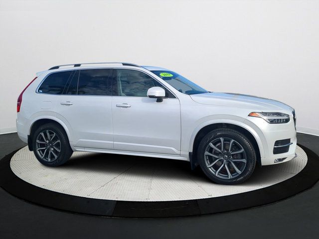 2019 Volvo XC90 Momentum