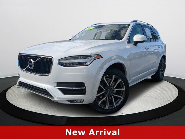 2019 Volvo XC90 Momentum