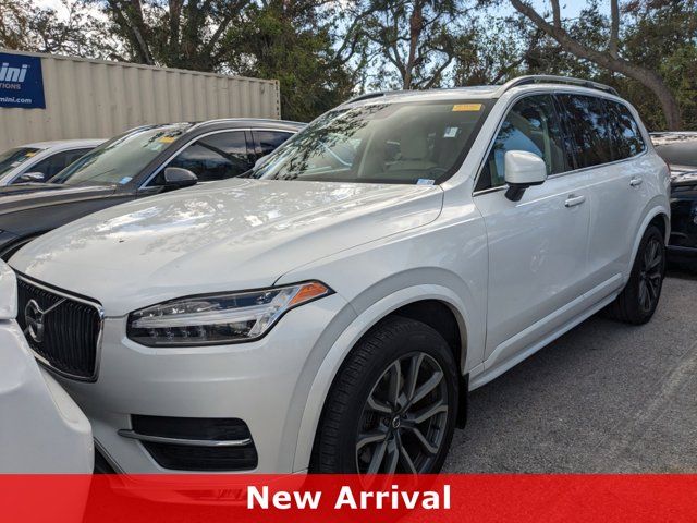 2019 Volvo XC90 Momentum