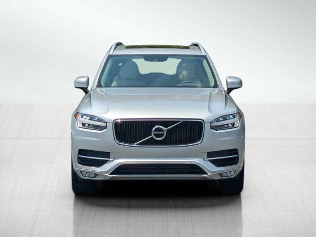 2019 Volvo XC90 Momentum