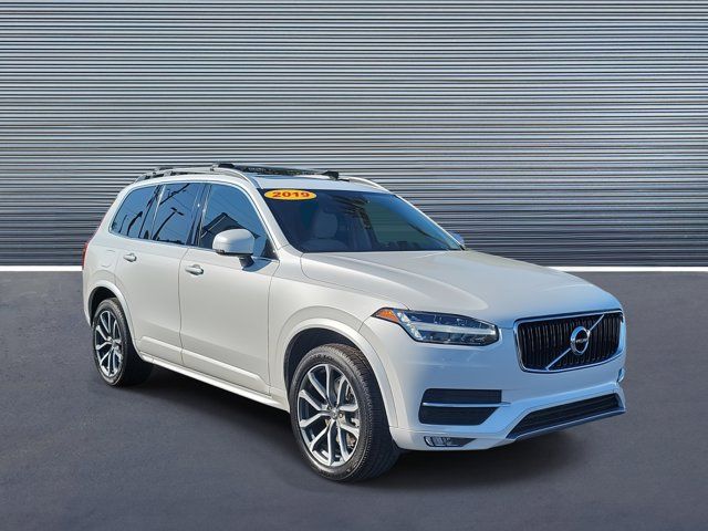 2019 Volvo XC90 Momentum