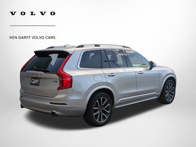 2019 Volvo XC90 Momentum