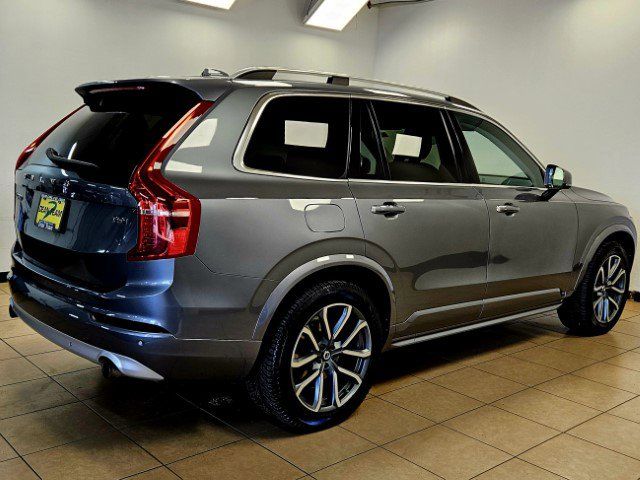 2019 Volvo XC90 Momentum