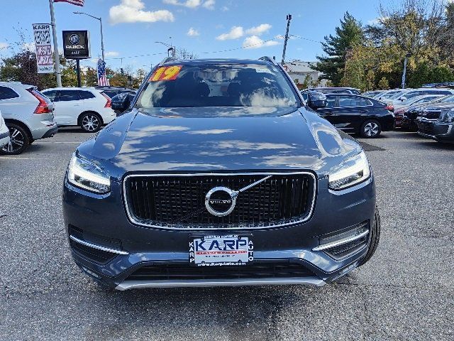 2019 Volvo XC90 Momentum