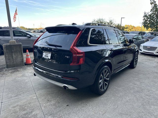 2019 Volvo XC90 Momentum