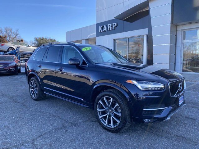 2019 Volvo XC90 Momentum