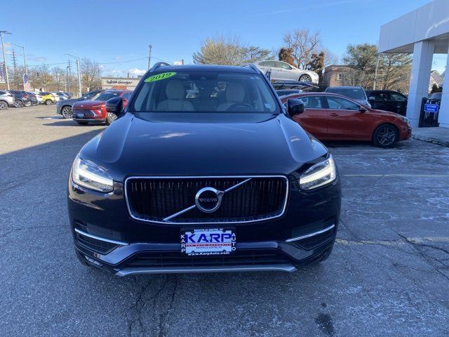 2019 Volvo XC90 Momentum